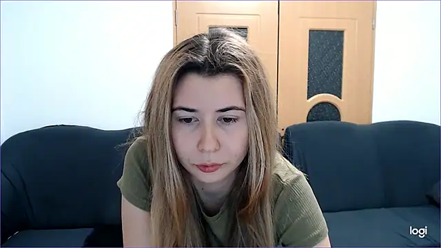 VioletaFlower7 online show from December 2024 07:00:01 PM