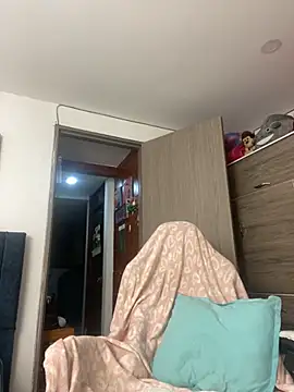 liaqueen610 online show from October 2025 10:54:02 PM