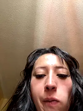 liaqueen610 online show from October 2025 04:20:02 PM