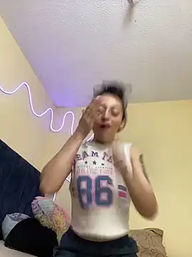 liaqueen610 online show from November 2025 11:14:01 PM