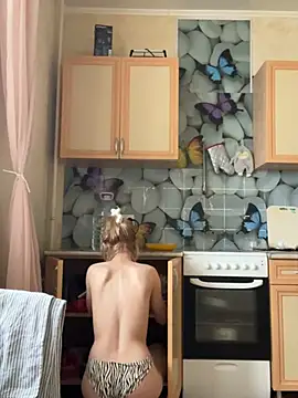 Snapshot of Romsticks chatting on January 2025 08:08:01 AM Romsticks online show from January 2025 08:08:01 AM