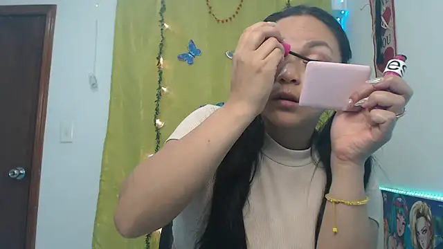 Snapshot of Zafiroweb09 chatting on February 2025 10:44:02 PM Zafiroweb09 online show from February 2025 10:44:02 PM