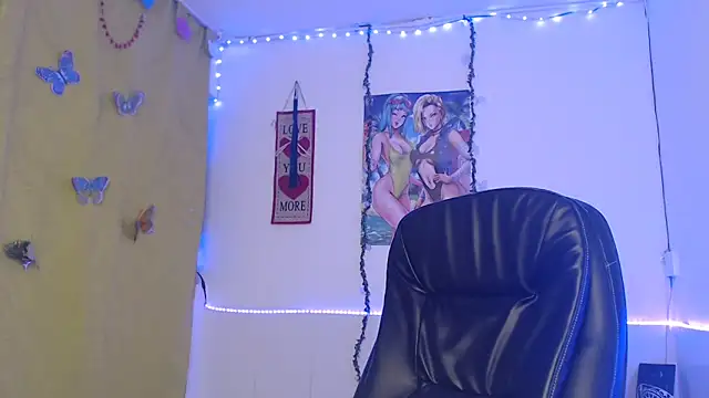 Snapshot of Zafiroweb09 chatting on March 2025 11:01:02 PM Zafiroweb09 online show from March 2025 11:01:02 PM