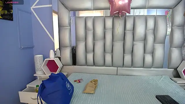 sophia ny online show from November 2025 12:50:02 PM