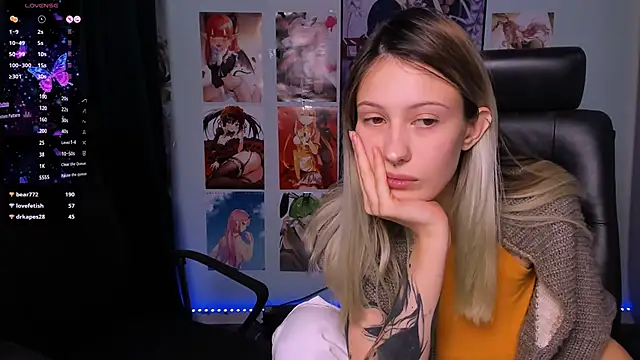 liana kisses online show from December 2024 03:20:02 PM