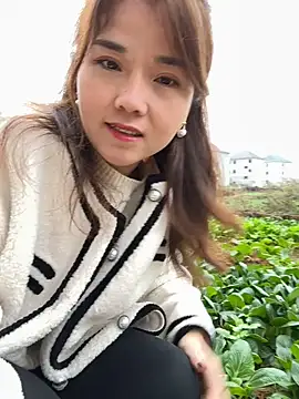 Efangfang online show from December 2024 01:25:01 AM