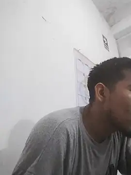 Snapshot of leyel00155 chatting on October 2025 10:06:02 PM leyel00155 online show from October 2025 10:06:02 PM