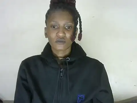 Pretty-emmie online show from February 2025 04:32:01 PM