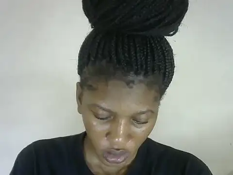 Pretty-emmie online show from October 2025 11:30:01 AM