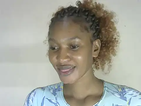 Pretty-emmie online show from October 2025 05:44:02 PM