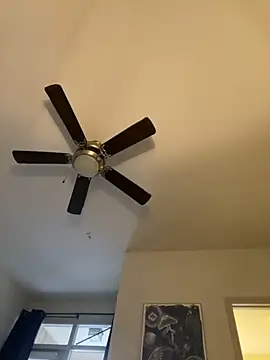 Snapshot of goldbuni chatting on December 2024 01:34:02 PM goldbuni online show from December 2024 01:34:02 PM