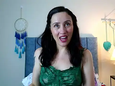 IberianMoonMK online show from October 2025 05:21:01 PM