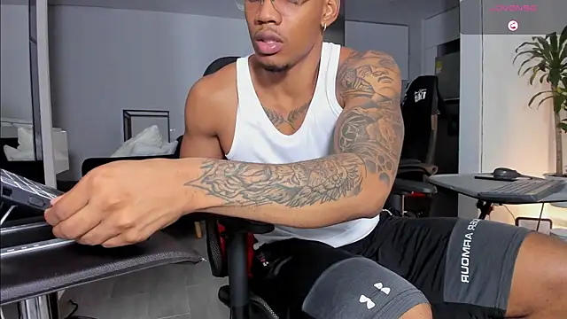 TROYWESLY- online show from September 2025 01:09:02 AM