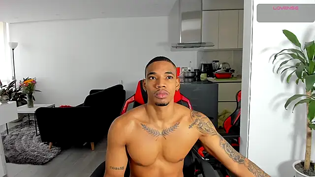 Snapshot of TROYWESLY- chatting on October 2025 06:09:01 PM TROYWESLY- online show from October 2025 06:09:01 PM