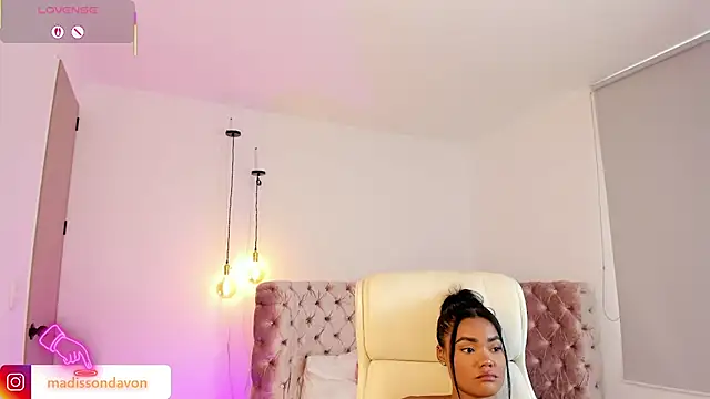 madisson davon online show from September 2025 09:26:01 PM