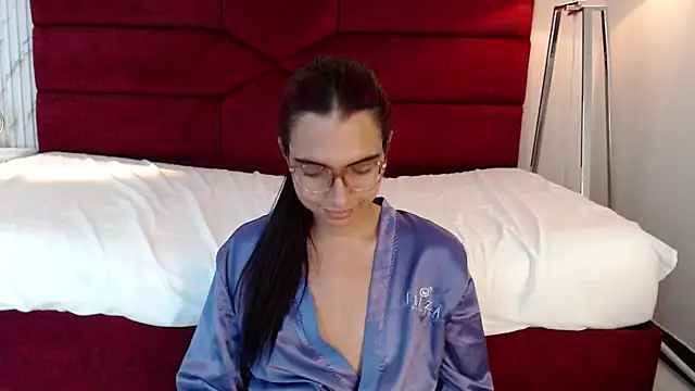 Snapshot of sara_saenz99 chatting on February 2025 01:34:01 AM sara saenz99 online show from February 2025 01:34:01 AM