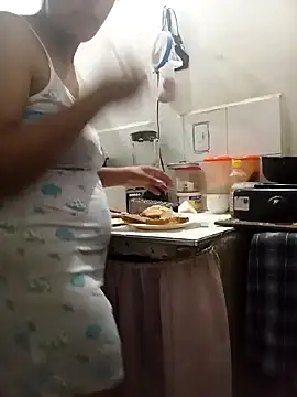 Snapshot of Andreita_95 chatting on March 2025 12:43:01 AM Andreita 95 online show from March 2025 12:43:01 AM