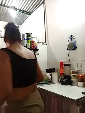 Snapshot of Andreita_95 chatting on March 2025 02:24:01 PM Andreita 95 online show from March 2025 02:24:01 PM