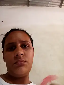 Snapshot of Andreita_95 chatting on September 2025 02:21:01 PM Andreita 95 online show from September 2025 02:21:01 PM