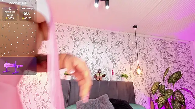 Snapshot of aihnoa_split chatting on October 2025 01:09:02 PM aihnoa split online show from October 2025 01:09:02 PM