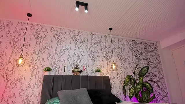 Snapshot of aihnoa_split chatting on October 2025 01:00:02 PM aihnoa split online show from October 2025 01:00:02 PM