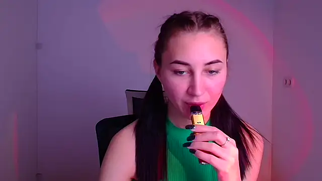 Jennifer Blum online show from December 2024 09:17:01 AM