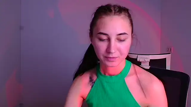 Jennifer Blum online show from December 2024 12:22:01 PM