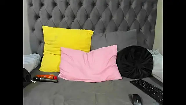 Snapshot of DIRTYTALKINQUEEN chatting on October 2025 05:12:02 PM DIRTYTALKINQUEEN online show from October 2025 05:12:02 PM