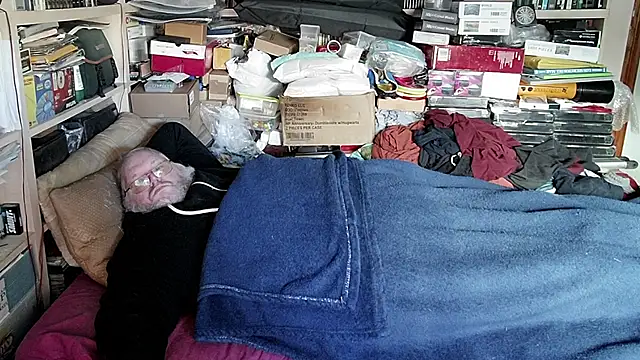 hadeszeuss2 online show from December 2024 02:49:02 PM