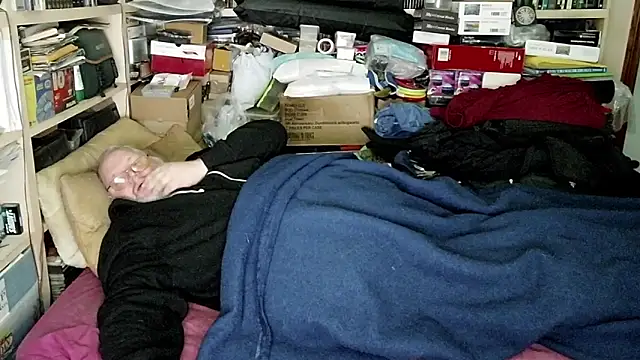 hadeszeuss2 online show from December 2024 05:42:01 PM