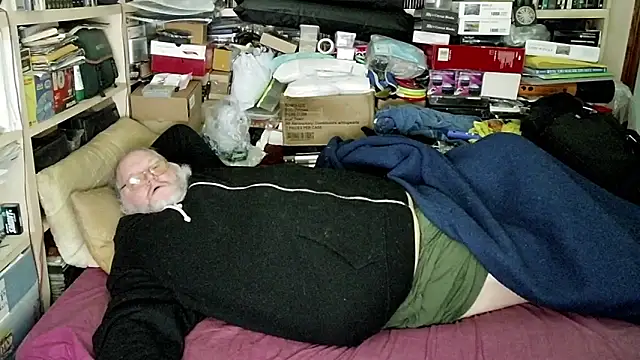 hadeszeuss2 online show from December 2024 08:47:01 PM