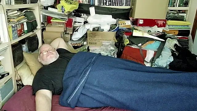 hadeszeuss2 online show from February 2025 05:40:02 PM