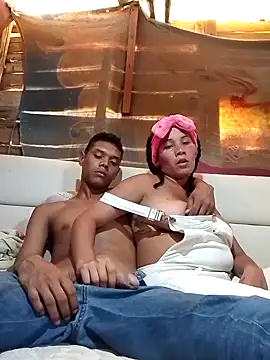 daniel traviexxxo online show from September 2025 05:40:01 PM