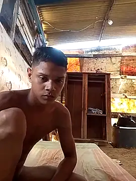 daniel traviexxxo online show from October 2025 04:41:01 PM