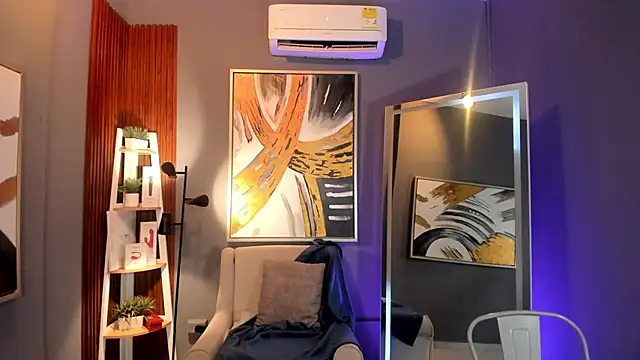 emma alice  online show from October 2025 12:24:02 PM