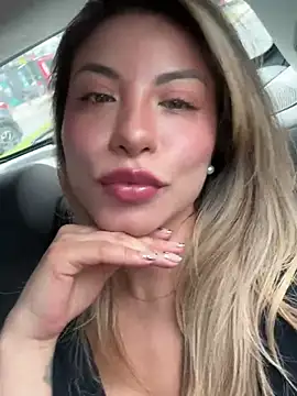 Karen San Miguel online show from December 2024 05:10:02 PM