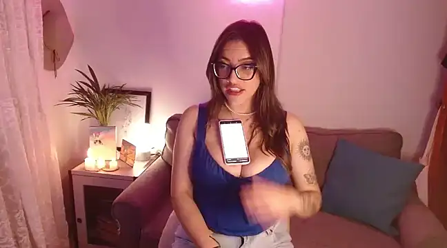 Snapshot of Nicole_white_11 chatting on March 2025 01:48:02 AM Nicole white 11 online show from March 2025 01:48:02 AM