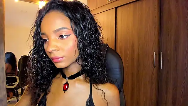 Snapshot of alikahouston4 chatting on October 2025 02:44:01 AM alikahouston4 online show from October 2025 02:44:01 AM