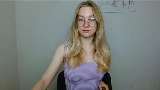 cindi hot online show from September 2025 09:44:01 AM