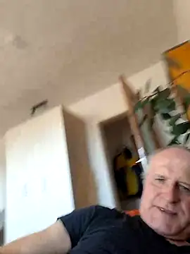 Snapshot of Milkasahne64 chatting on September 2025 11:22:02 AM Milkasahne64 online show from September 2025 11:22:02 AM