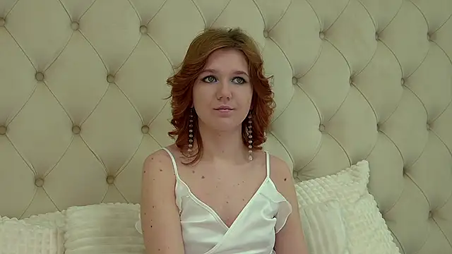 LessySmith online show from February 2025 04:46:02 PM