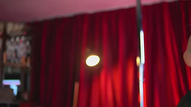 Snapshot of Evelyn_Evyyy chatting on September 2025 06:11:02 PM Evelyn Evyyy online show from September 2025 06:11:02 PM