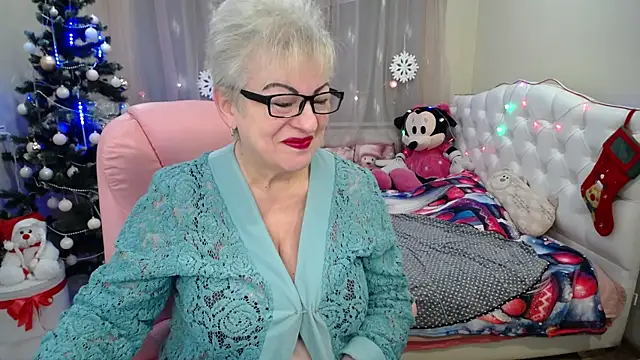 KayleSmoll online show from December 2024 07:24:02 PM