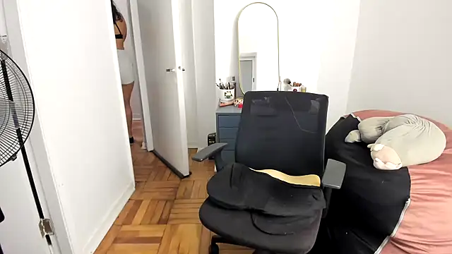 cinnamon rosa online show from January 2025 12:22:02 AM