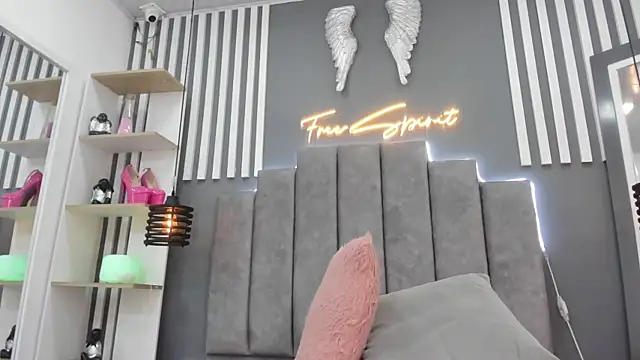 sofia hills online show from March 2025 12:15:01 AM