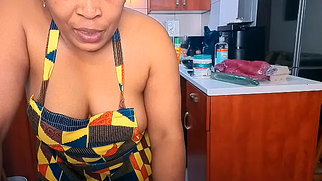 Snapshot of GiantBootyMilf chatting on September 2025 08:34:02 PM GiantBootyMilf online show from September 2025 08:34:02 PM