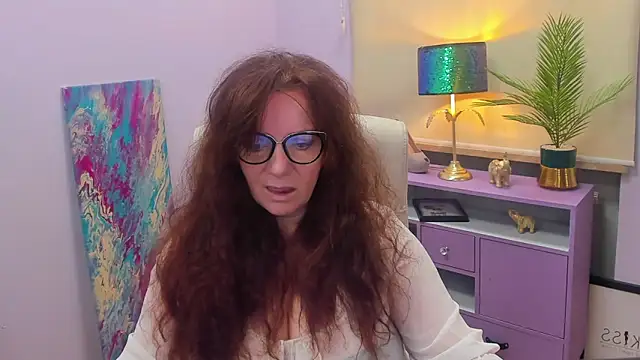 Alice xHeart online show from December 2024 08:45:02 AM