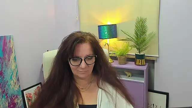 Alice xHeart online show from February 2025 06:08:02 AM