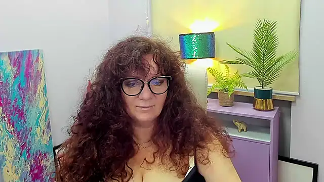 Alice xHeart online show from February 2025 06:56:01 AM