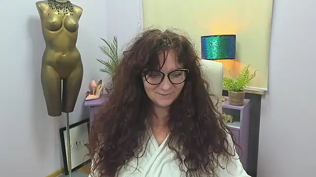 Alice xHeart online show from March 2025 07:02:02 AM